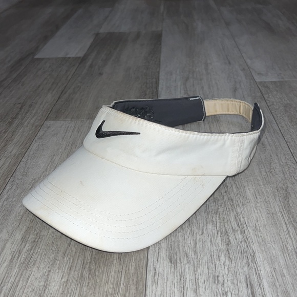 Nike golf visor with real estate mortgage logo one size fits all - Picture 2 of 7